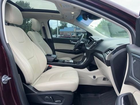 Used 2019 Ford Edge Titanium w/ Cold Weather Package AWD/4WD image 7