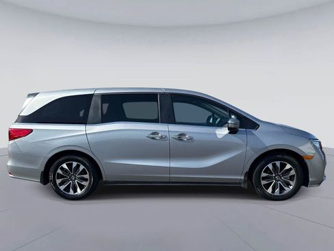 Certified 2024 Honda Odyssey EX-L image 2