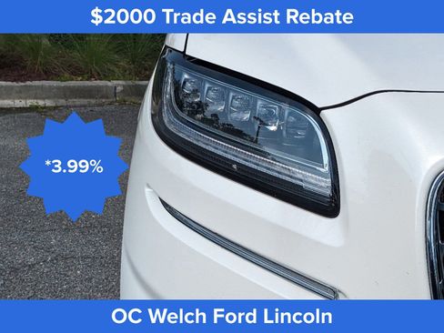 Used 2023 Lincoln Nautilus Reserve w/ Equipment Group 202A image 11