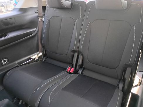 Used 2023 Jeep Grand Cherokee L Laredo AWD/4WD image 20