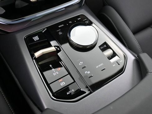 Used 2025 BMW X3 xDrive30i image 24