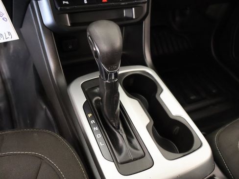 Used 2022 Chevrolet Colorado LT w/ Fleet Safety Package image 7