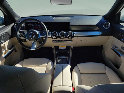 Certified 2025 Mercedes-Benz GLB 250 image 11