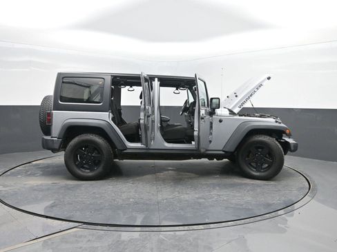 Used 2016 Jeep Wrangler Unlimited Sport image 41