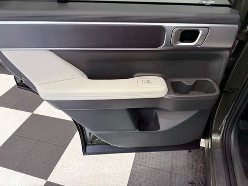 Used 2025 Hyundai Santa Fe SEL image 23