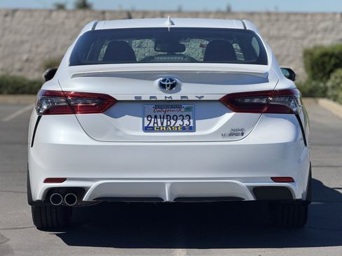 Used 2022 Toyota Camry XSE FWD image 6