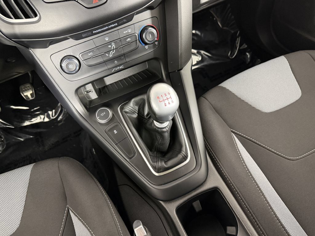 Used 2018 Ford Focus ST FWD image 34