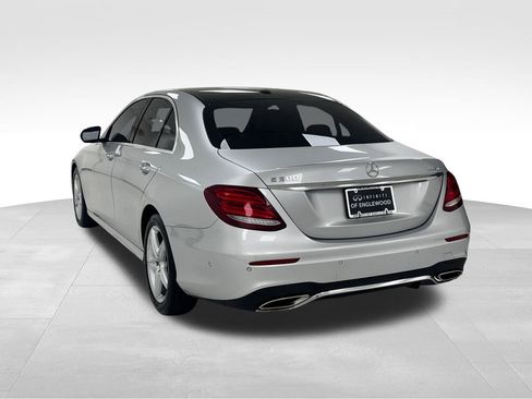 Used 2018 Mercedes-Benz E 300 4MATIC image 5