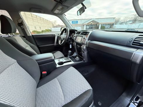 Used 2018 Toyota 4Runner SR5 image 17