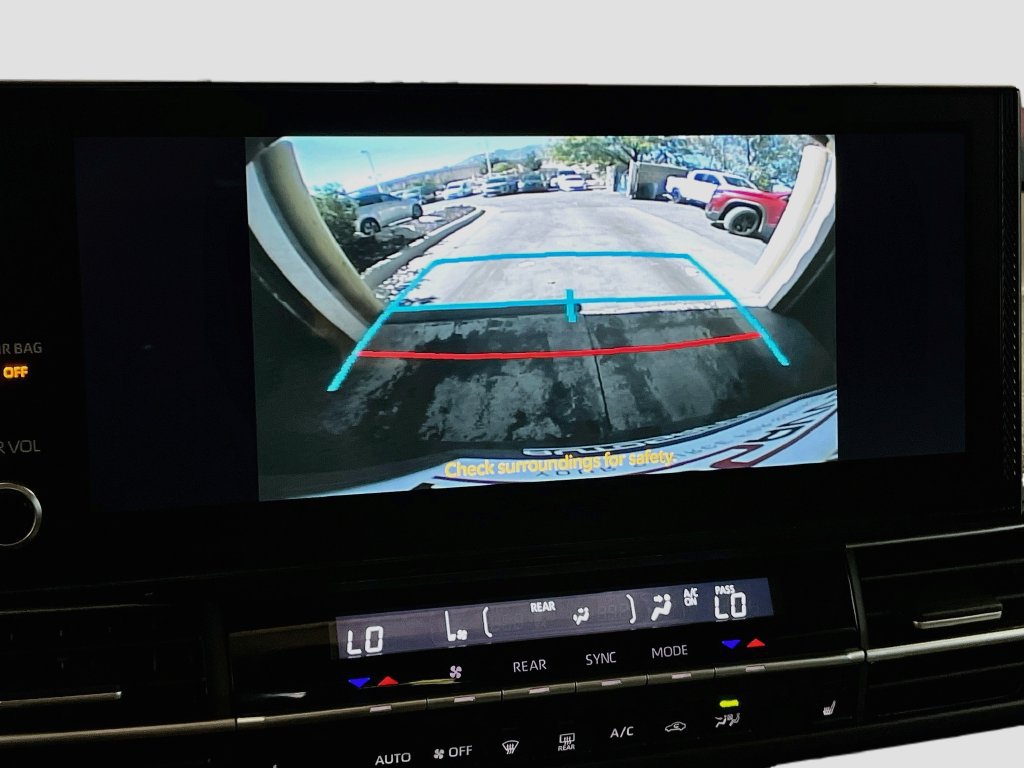 Used 2026 Toyota Sienna XLE FWD image 14
