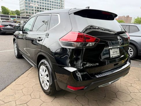 Used 2017 Nissan Rogue S AWD/4WD image 5
