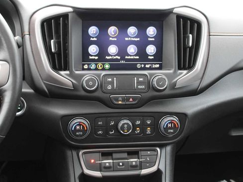 Used 2022 GMC Terrain AT4 image 19