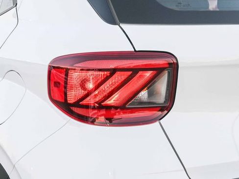 Used 2026 Hyundai Venue SEL FWD image 10