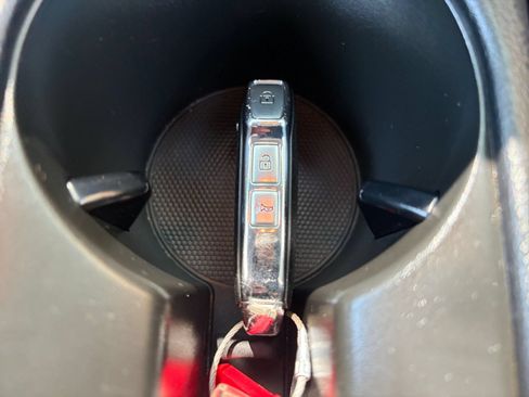 Used 2025 Kia Soul LX w/ LX Technology Package FWD image 20