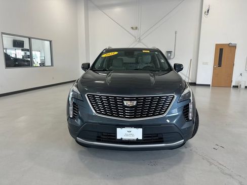 Used 2021 Cadillac XT4 Premium Luxury w/ Sun And Sound Package AWD/4WD image 3