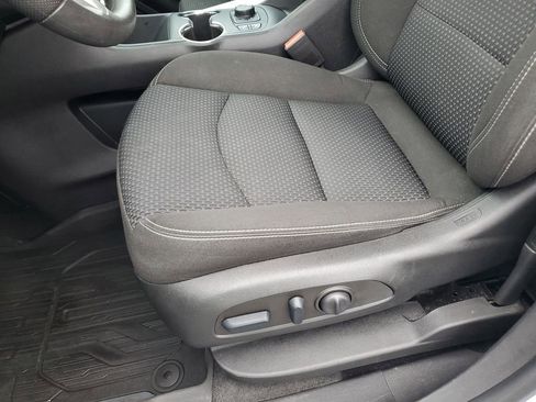 Used 2022 GMC Terrain SLE w/ Driver Convenience Package AWD/4WD image 13