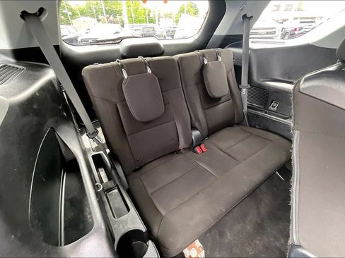Used 2021 Ford Explorer XLT RWD image 27