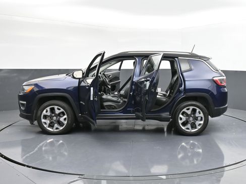Used 2019 Jeep Compass Limited image 39