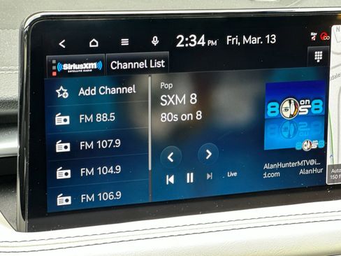 Used 2025 Genesis G70 2.5T image 17