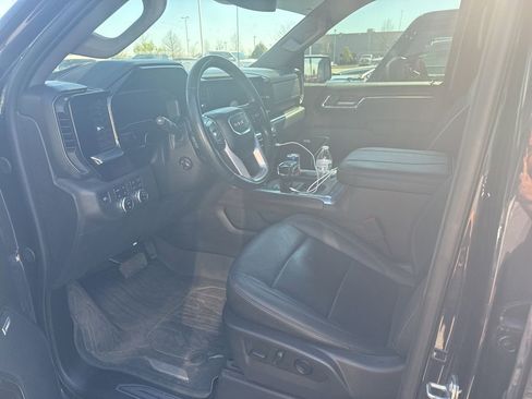 Used 2024 GMC Sierra 1500 SLT w/ SLT Premium Plus Package image 3