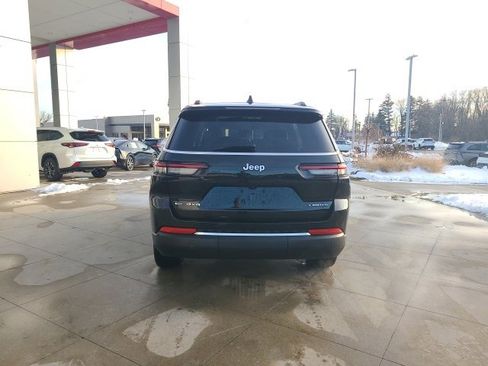 Used 2023 Jeep Grand Cherokee L Limited image 6