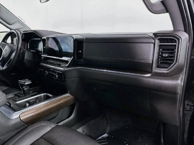 Used 2024 Chevrolet Silverado 1500 RST AWD/4WD image 30