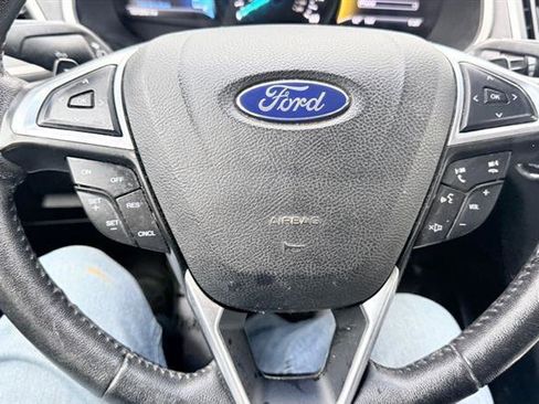 Used 2016 Ford Edge SEL w/ Equipment Group 201A AWD/4WD image 23
