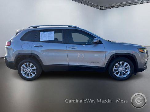 Used 2021 Jeep Cherokee Latitude image 3