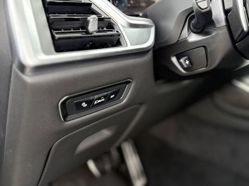 Used 2026 BMW X7 xDrive40i w/ M Sport Package image 15