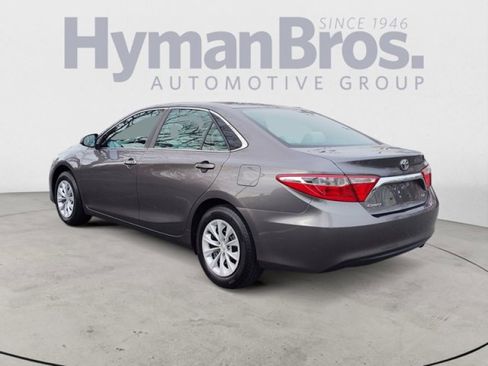 Used 2015 Toyota Camry LE image 5