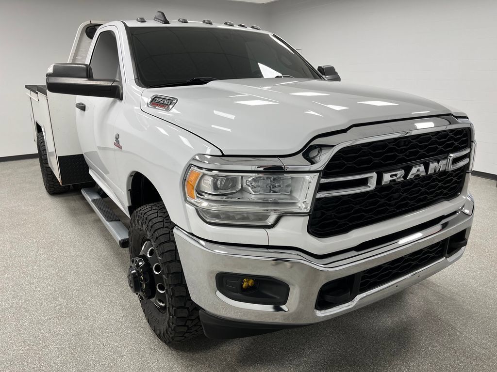 Used 2022 RAM 3500 Tradesman AWD/4WD image 2