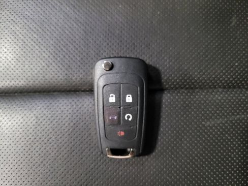 Used 2017 GMC Terrain SLT image 32