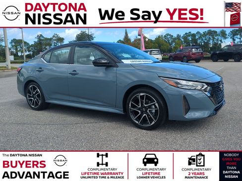 New 2025 Nissan Sentra SR w/ SR Premium Package FWD image 1