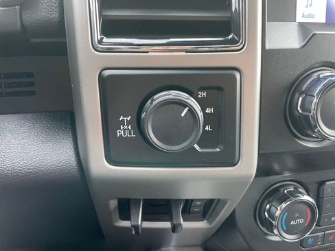 Used 2021 Ford F250 Lariat w/ Lariat Value Package AWD/4WD image 47