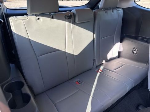 Used 2025 Toyota Highlander Limited AWD/4WD image 20