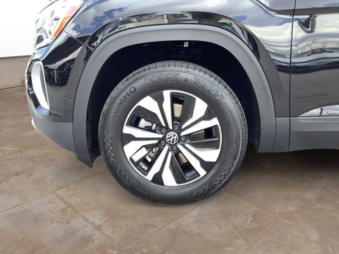 New 2026 Volkswagen Atlas SE image 10