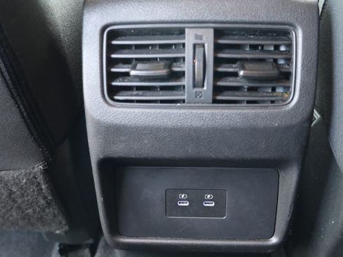Used 2024 Nissan Rogue SV AWD/4WD image 17