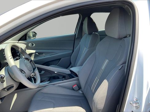 Certified 2026 Hyundai Elantra Sport FWD image 21