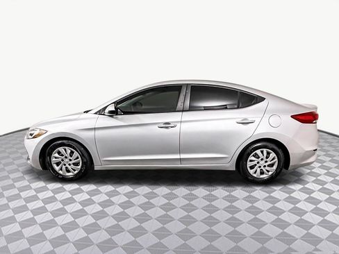 Used 2018 Hyundai Elantra SE image 6