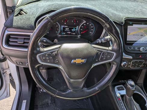 Used 2018 Chevrolet Equinox Premier image 17