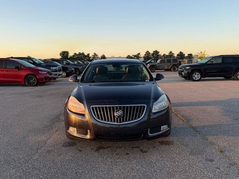 Used 2013 Buick Regal Premium FWD image 2