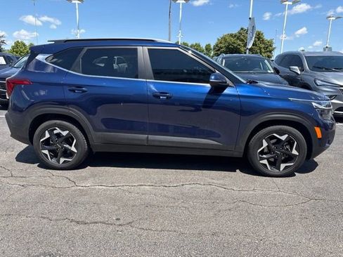 Used 2024 Kia Seltos EX FWD image 6