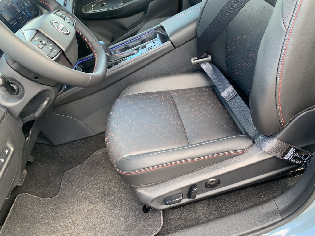 New 2026 Nissan Sentra SR w/ SR Premium Package FWD image 22