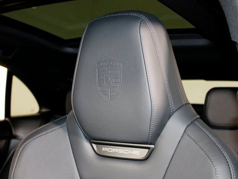 Certified 2025 Porsche Macan 4S Electric image 20