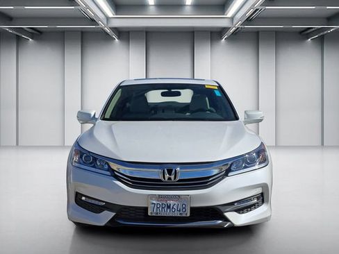 Used 2016 Honda Accord EX image 2
