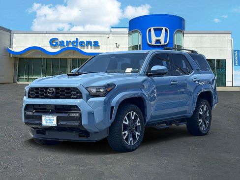 Used 2026 Toyota 4Runner TRD Sport Premium AWD/4WD image 3