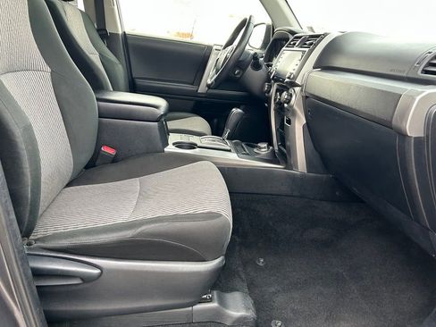 Used 2021 Toyota 4Runner SR5 AWD/4WD image 31