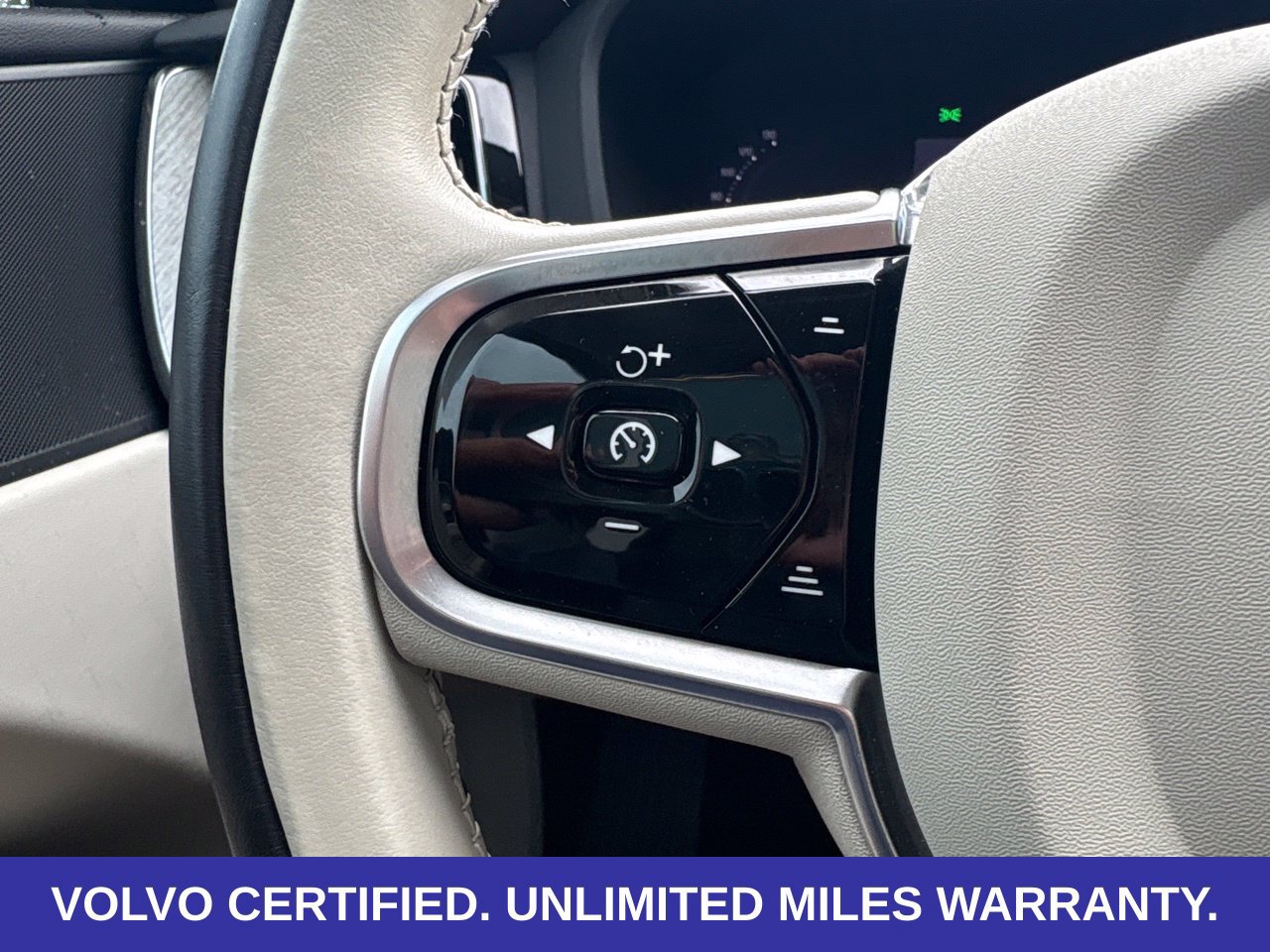 Certified 2024 Volvo XC60 B5 Plus w/ Protection Package Premier AWD/4WD image 22