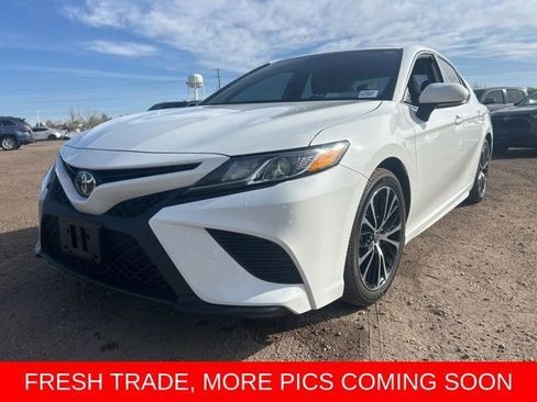 Used 2020 Toyota Camry SE w/ Convenience Package image 1