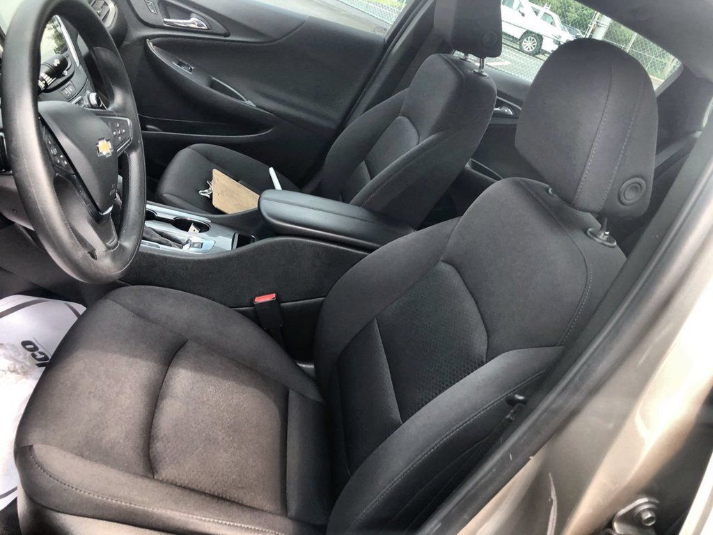 Used 2024 Chevrolet Malibu LT FWD image 11